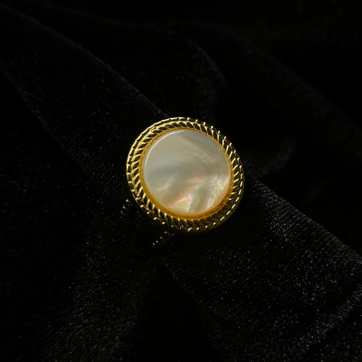 Mother of Pearls Ring